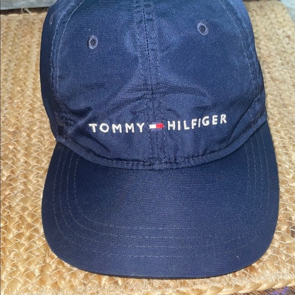 Tommy Hilfiger Navy Blue Cap - Picture 1 of 6
